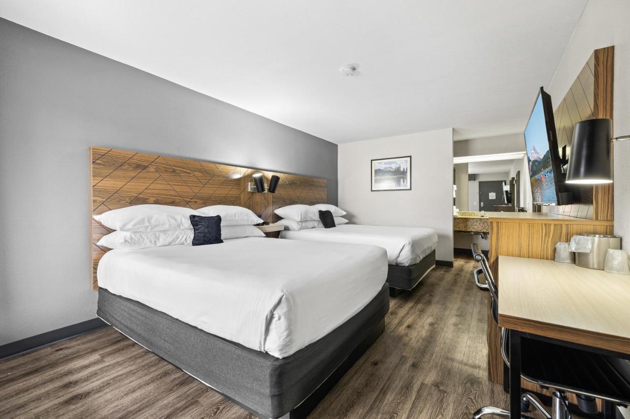 Red Lion Inn & Suites Deschutes River - Bend Zewnętrze zdjęcie
