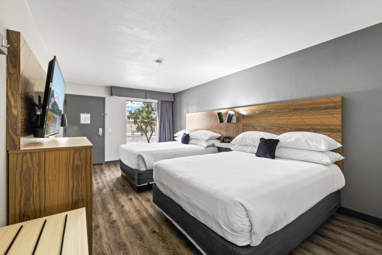 Red Lion Inn & Suites Deschutes River - Bend Zewnętrze zdjęcie