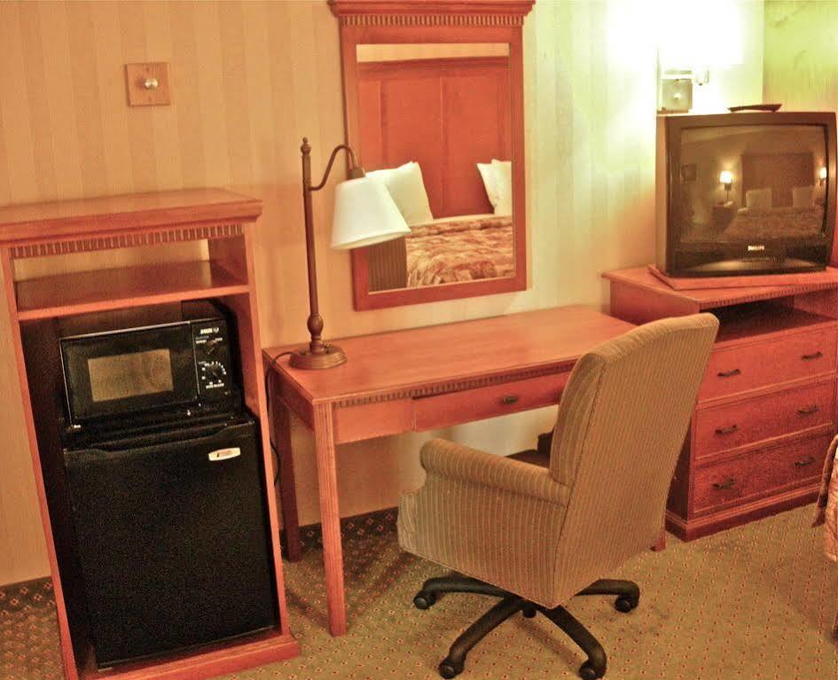 Red Lion Inn & Suites Deschutes River - Bend Zewnętrze zdjęcie